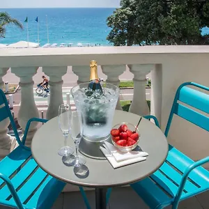 **** Отель Mercure Marche Aux Fleurs Франция